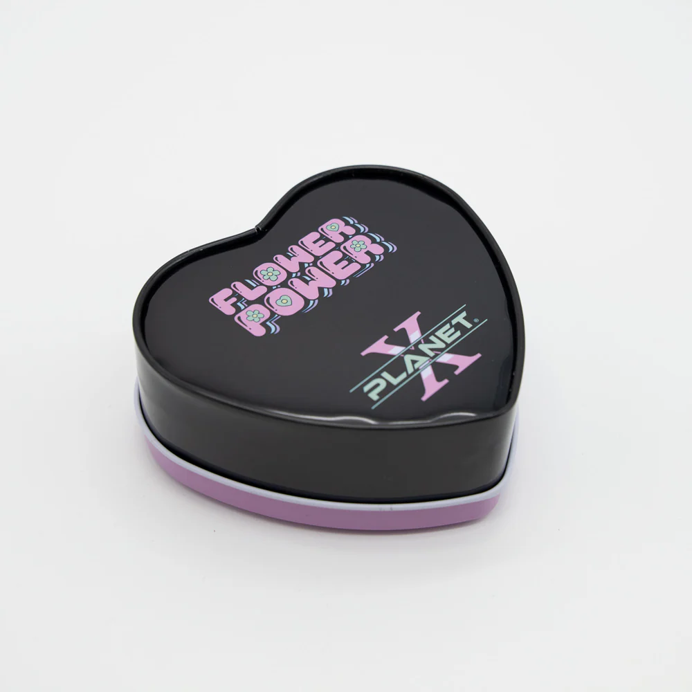 Trippy Hearts Heart-Shaped Metal Tin - Image 4