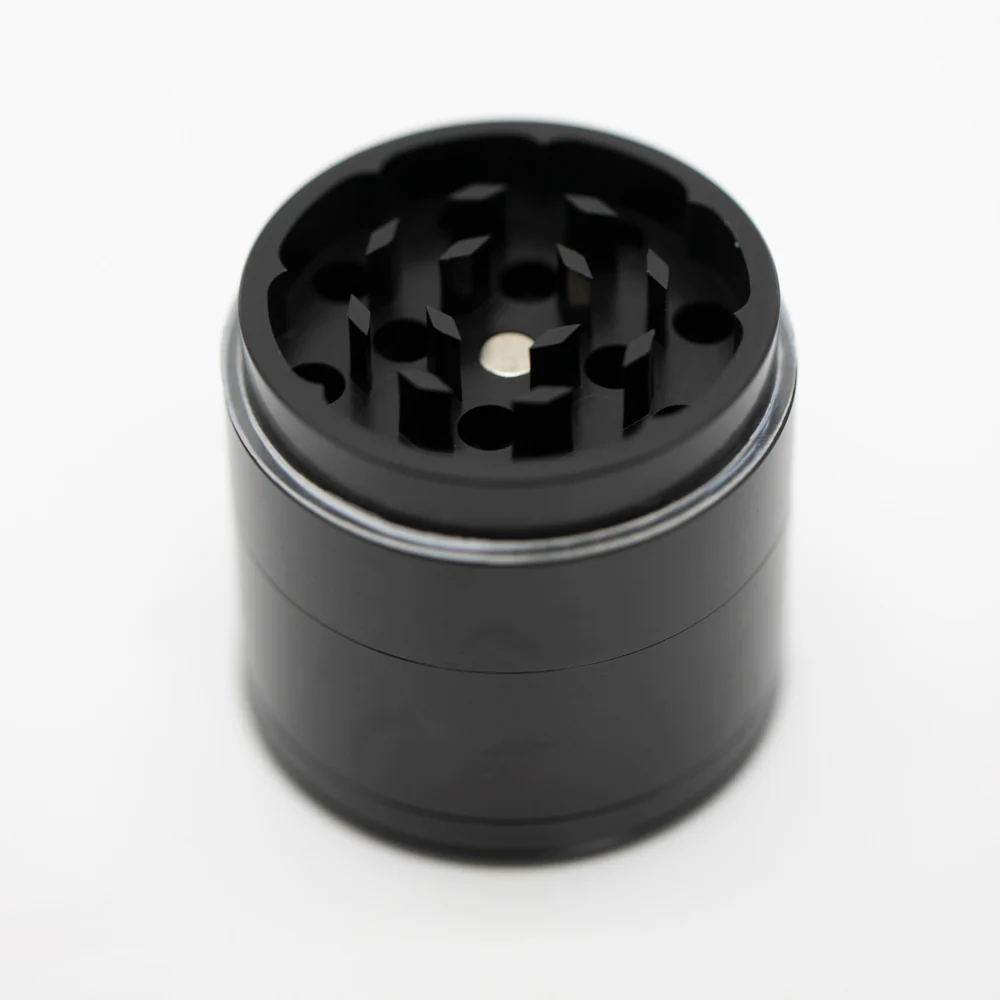 Four-Part Aluminium Grinder with Removable Screen - Gloss Black (43mm) - Image 4