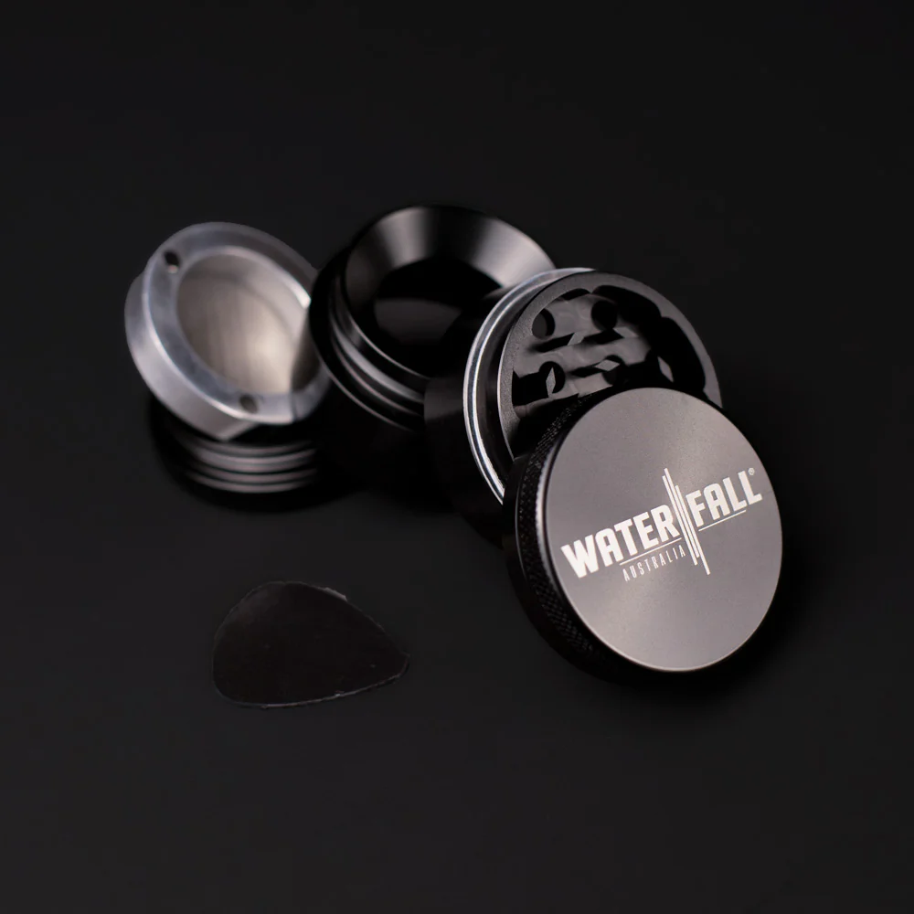 Four-Part Aluminium Grinder with Removable Screen - Gloss Black (43mm) - Image 7